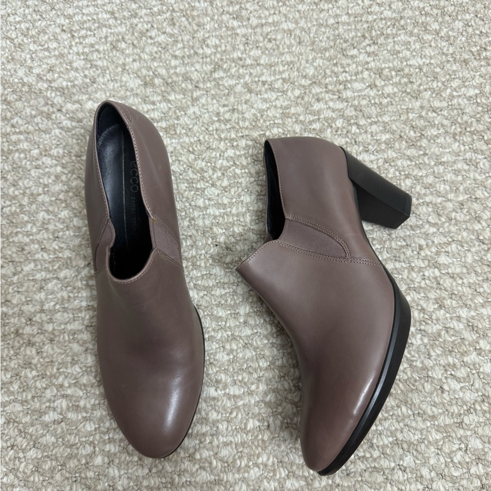 Ecco women’s black brown gray ankle boots sz 9